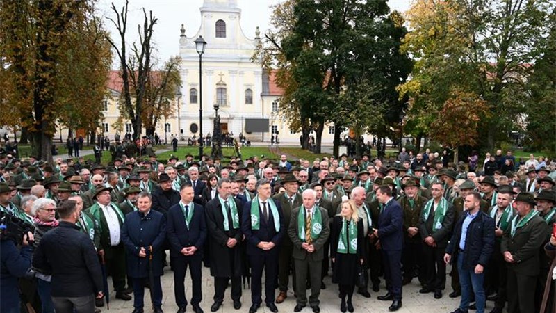 Lovci predstavljaju zdravu snagu našeg društva, cijenimo njihovu ulogu